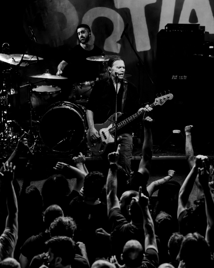  Μωρά στη Φωτιά, Κύτταρο 