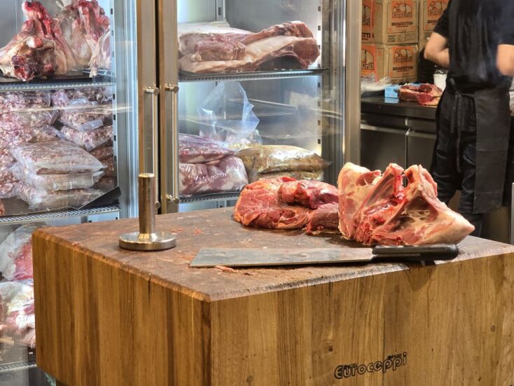 Ο Άγριος είναι η καινούργια χασαποταβέρνα της πόλης