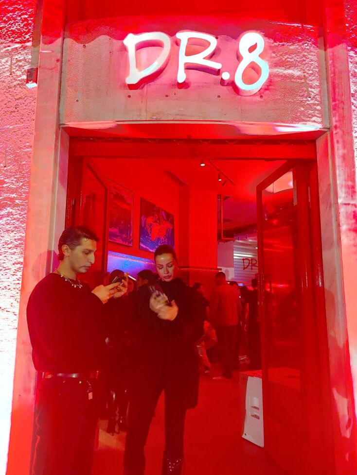 Dr.8
