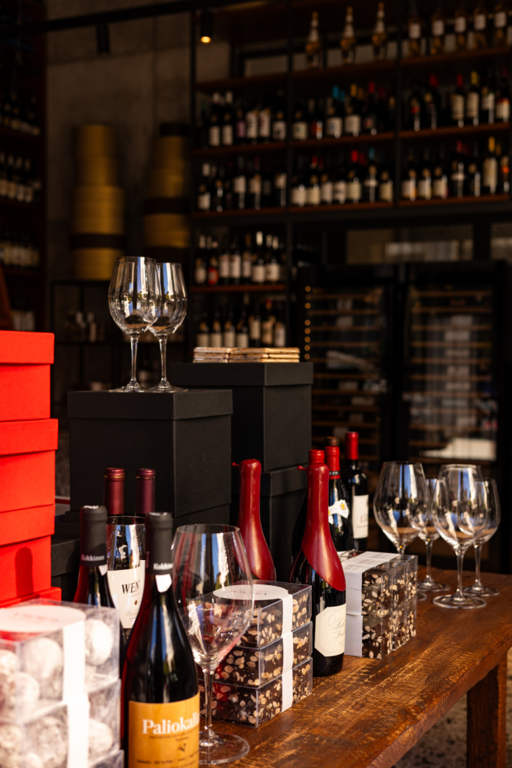 Κρασί και σοκολατάκια 