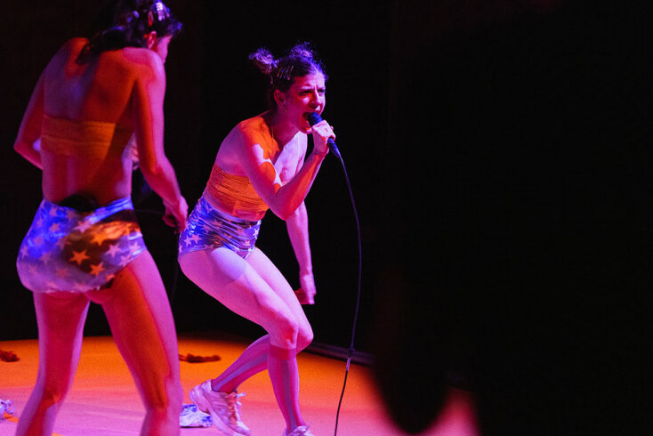 Η Ιωάννα Πορτόλου και η ομάδα χορού Griffón παρουσιάζουν το "Superstar" στο ΠΛΥΦΑ 