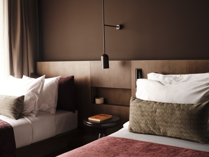 the_fiction_deluxe_triple_room_bedroom