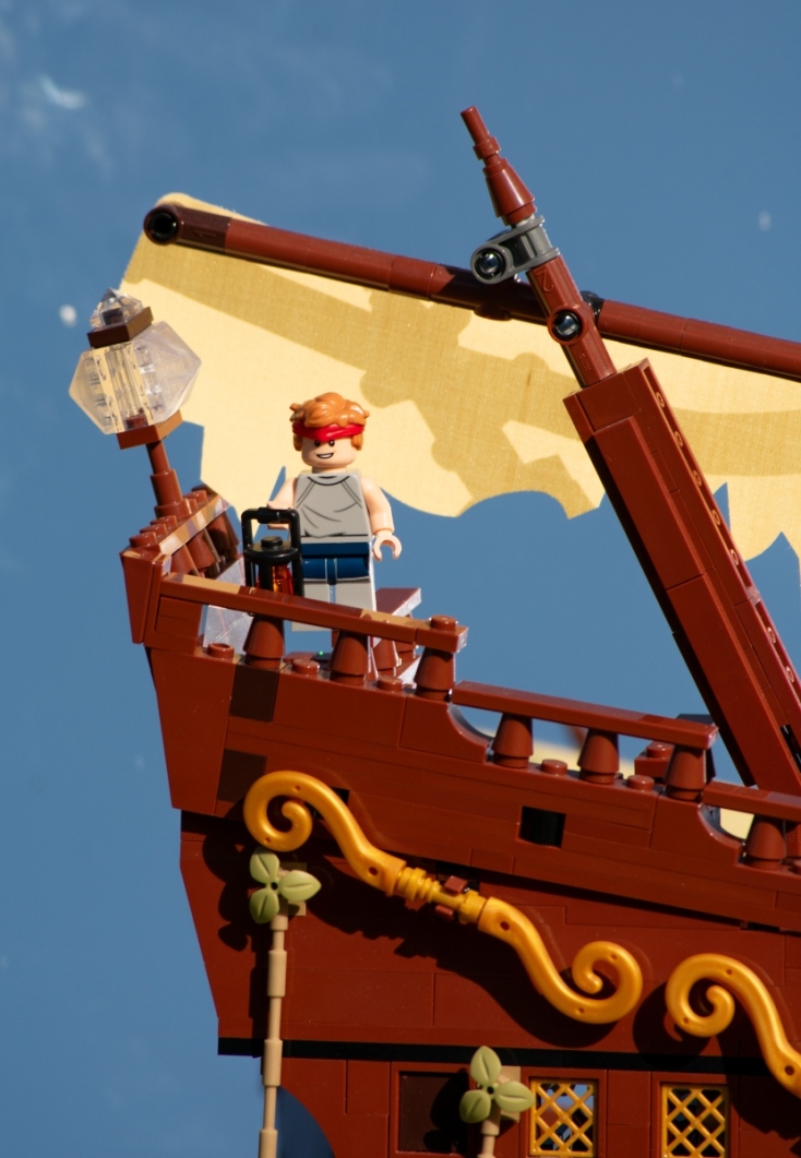 Ο Έλληνας designer Βαγγέλης Ντεζές μιλά για το LEGO Ideas σετ των Goonies, τη δεκαετή προσπάθεια πίσω από αυτό και τη συνεργασία με τη LEGO.