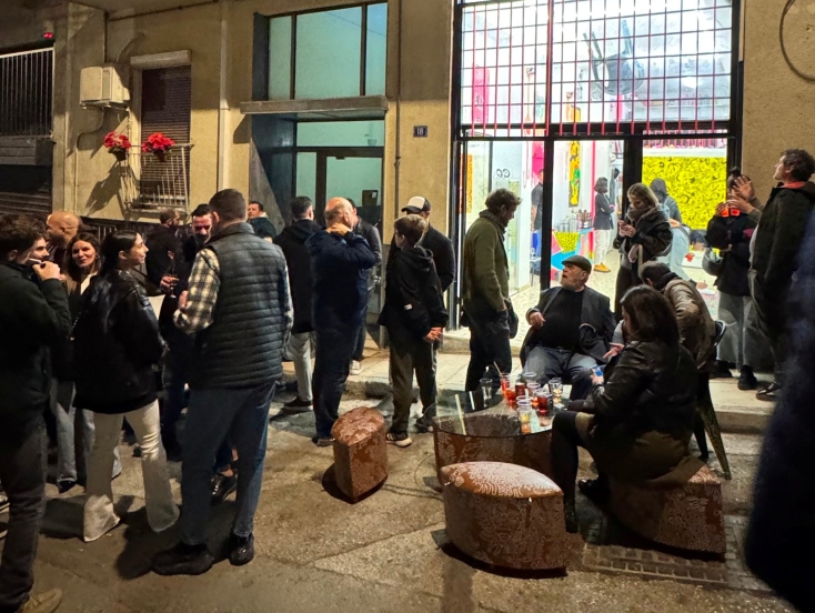 Μια ανοιχτή πόρτα στο Κουκάκι: Το open studio του Γιώργου Τζινούδη είναι η ζημιά του Απριλίου