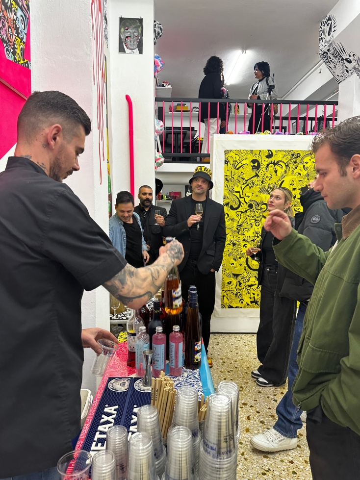 Μια ανοιχτή πόρτα στο Κουκάκι: Το open studio του Γιώργου Τζινούδη είναι η ζημιά του Απριλίου