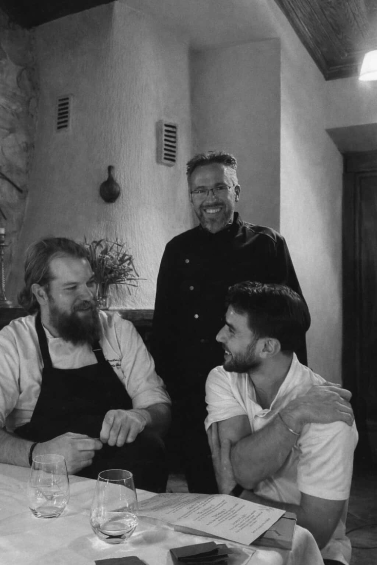 Ο σεφ Σταύρος Κουστένης, ο ιδιοκτήτης Στέφανος Τσέκας και και ο σου σεφ Διονύσης Μπούλης