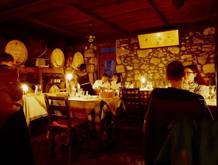 Στην ταβέρνα του Γιάννη