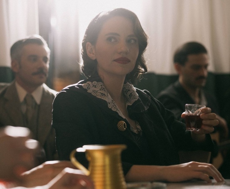 «Astoria» στο Παλλάς: Μια ιστορία έρωτα, επιβίωσης και σκληρής ξενιτιάς