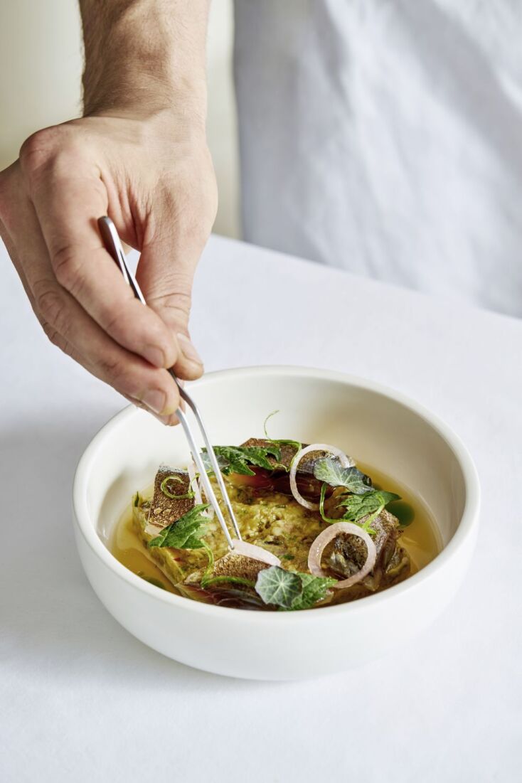 1890: Στο νέο εστιατόριο της Αγίας Ειρήνης το fine dining είναι νόστιμο