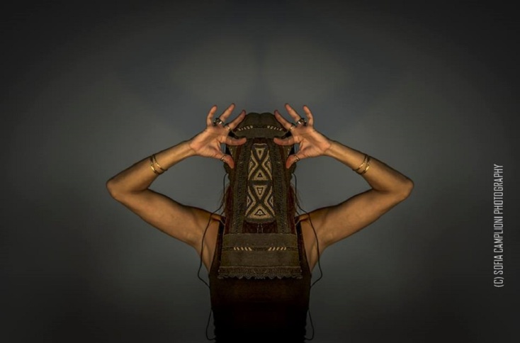 Φοίβη Γιαννίση: Η ποίηση ξεκινά από την κούνια με το άκουσμα των τραγουδιών