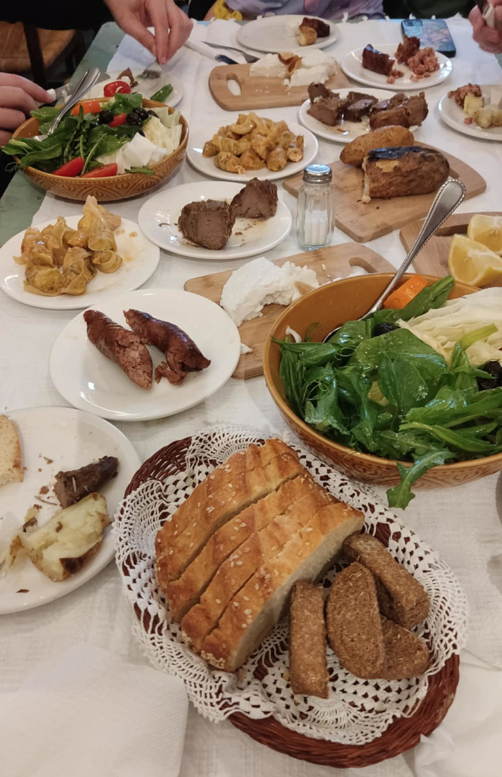 Τα μεζεδάκια της κυρίας Χριστίνας