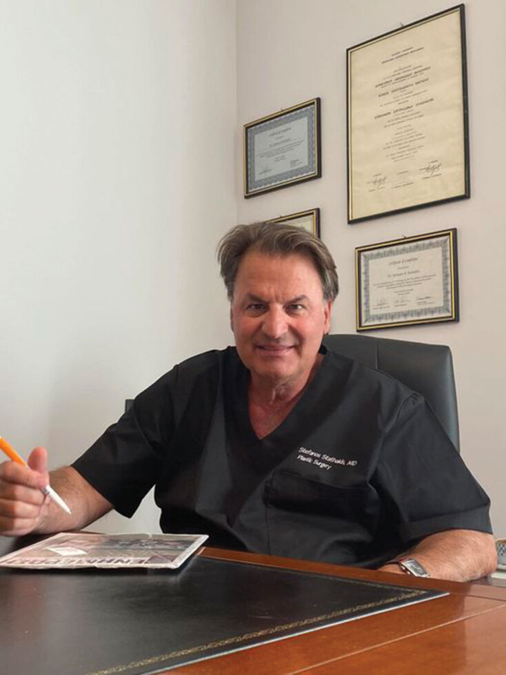 Στέφανος Σταθάκης, Διευθυντής πλαστικής χειρουργικής στην Ευρωκλινική Αθηνών