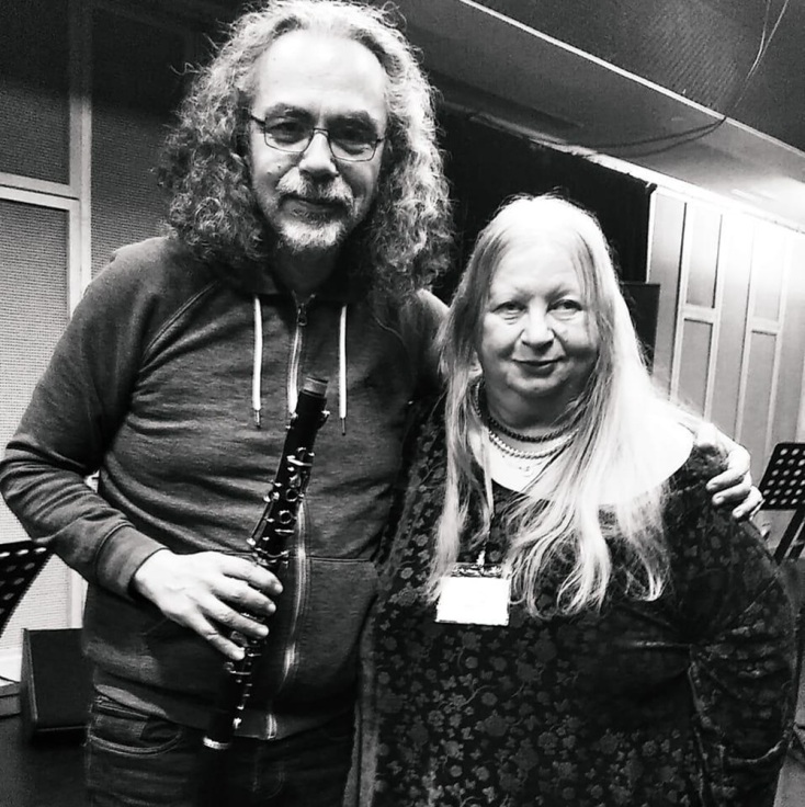 Μάνος Αχαλινωτόπουλος: Ένας λόγιος κλαριτζής, από τα πανηγύρια στις διεθνείς αίθουσες συναυλιών