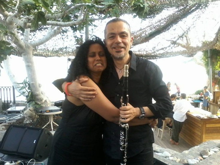 Μάνος Αχαλινωτόπουλος: Ένας λόγιος κλαριτζής, από τα πανηγύρια στις διεθνείς αίθουσες συναυλιών