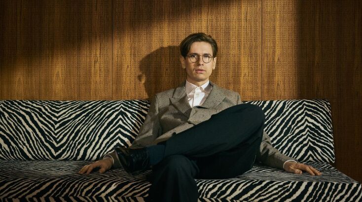 Οι ηχογραφήσεις του έχουν πλατιά απήχηση στο κοινό σε όλον τον κόσμο, ξεπερνώντας τις ένα δισεκατομμύριο ακροάσεις και αποσπώντας πολυάριθμα βραβεία