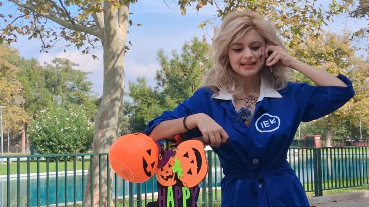 Δήμητρα Δερζέκου, η Αλίκη Βουγιουκλάκη του TikTok