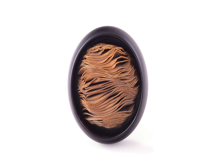 Twisters - Diversity & Inclusion - brooch - mushroom © Άγγελος Κωνσταντακάτος
