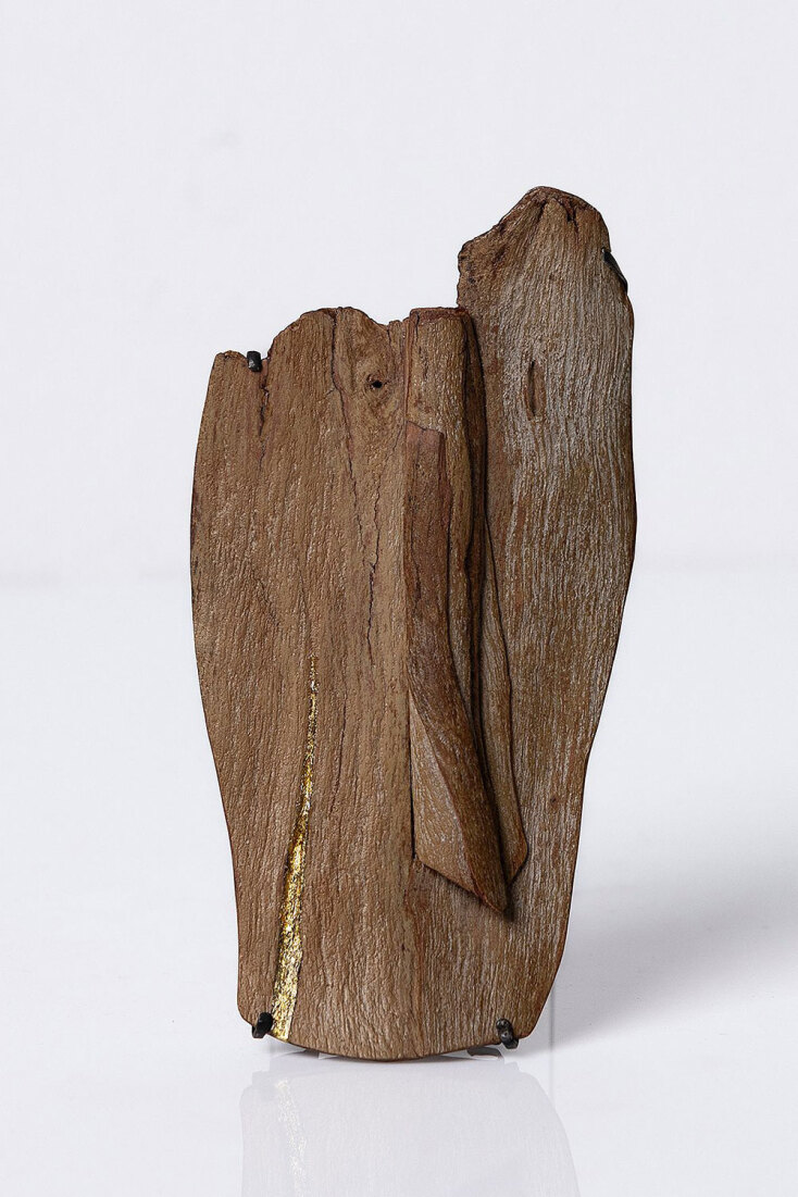 Brooch, Vivere o sopravivvere - that is the question © Ηρώ Κασκάνη