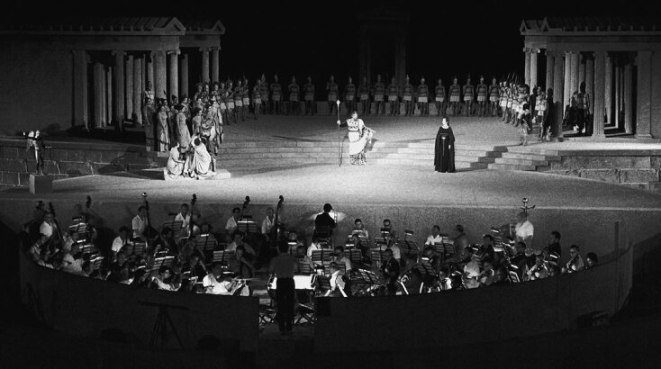 Η «Μήδεια» στην Επίδαυρο, το 1961 © Greek National Opera archive