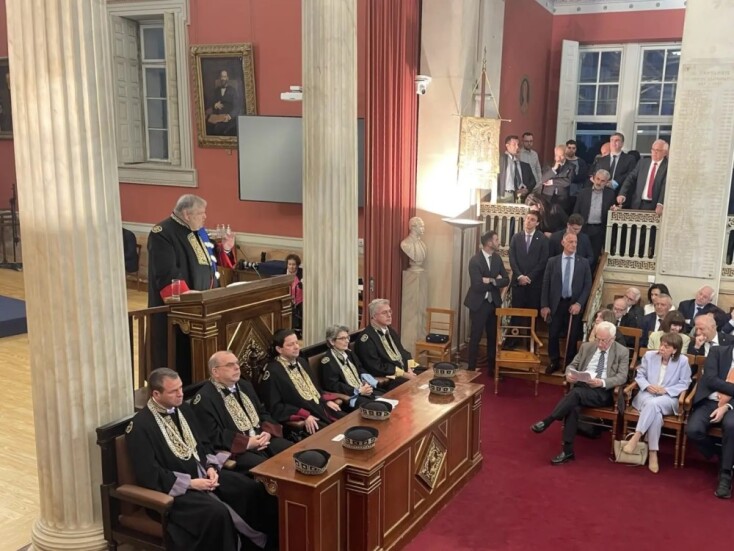 H Κατερίνα Σακελλαροπούλου στην τελετή αναγόρευσης του Ευάγγελου Βενιζέλου σε επίτιμο διδάκτορα της Νομικής Σχολής