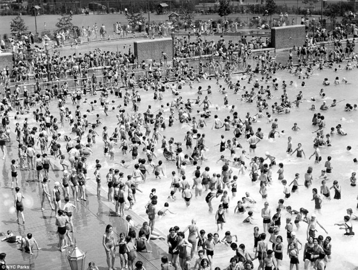 McCarren Park Pool,  NYC, USA - 1937 © NYC Parks Department