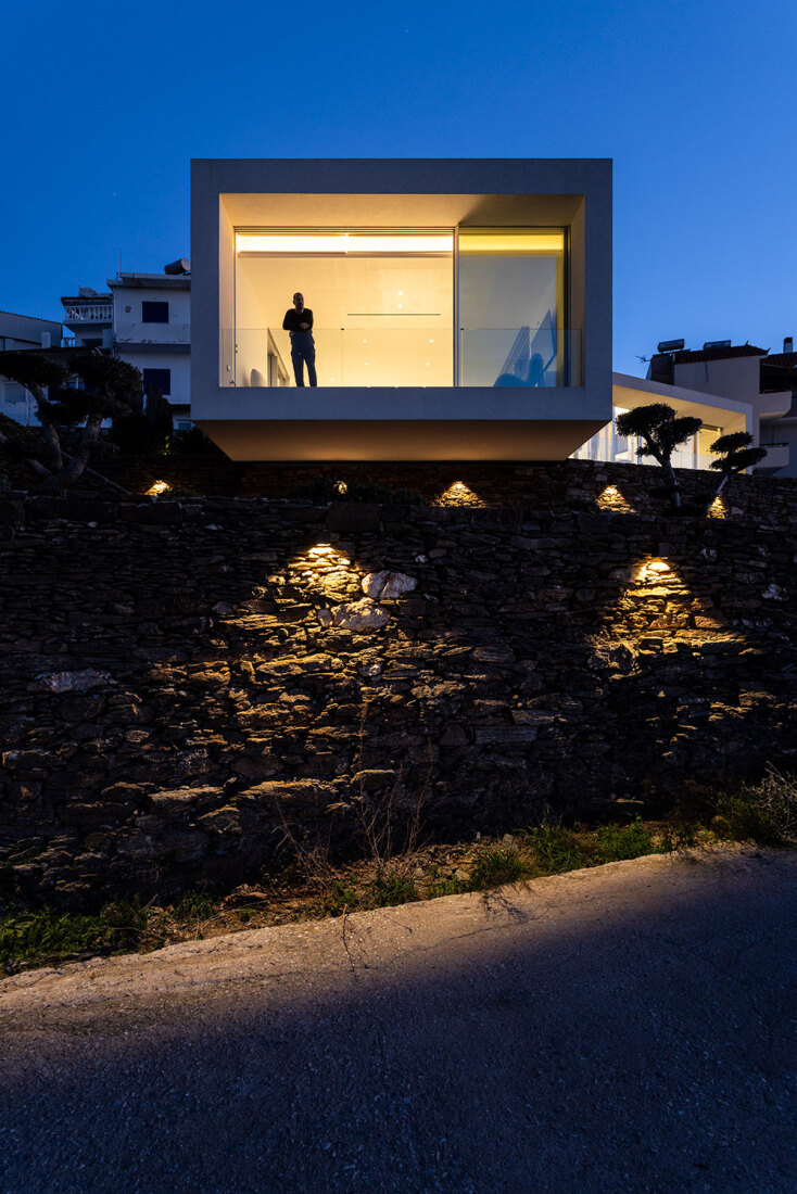 M House, Ελλάδα