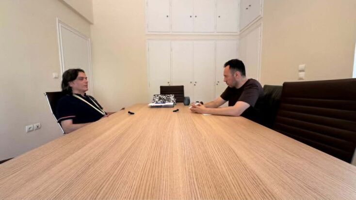 Νίκος Αποστολίδης: Ο τυφλός developer που βρήκε στην AI «άλλου είδους όραση»