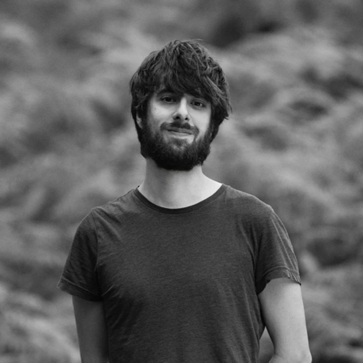 David Uclés: «Η χερσόνησος με τα άδεια σπίτια»