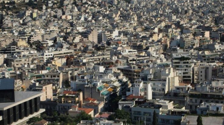 Στεγαστική κρίση: Η χώρα των άδειων σπιτιών και των ανθρώπων που δεν βρίσκουν σπίτι