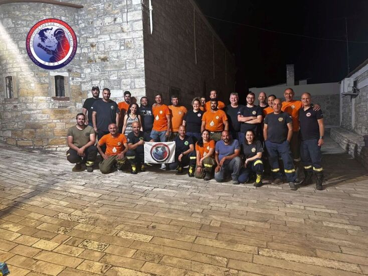 Εθελοντές δασοπυροσβέστες: Γιατί η Ελλάδα δεν θα έσβηνε τις φωτιές χωρίς αυτούς