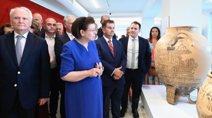 Ξενάγηση της Υπουργού Πολιτισμού στη μόνιμη έκθεση του Αρχαιολογικού Μουσείου Άργους 