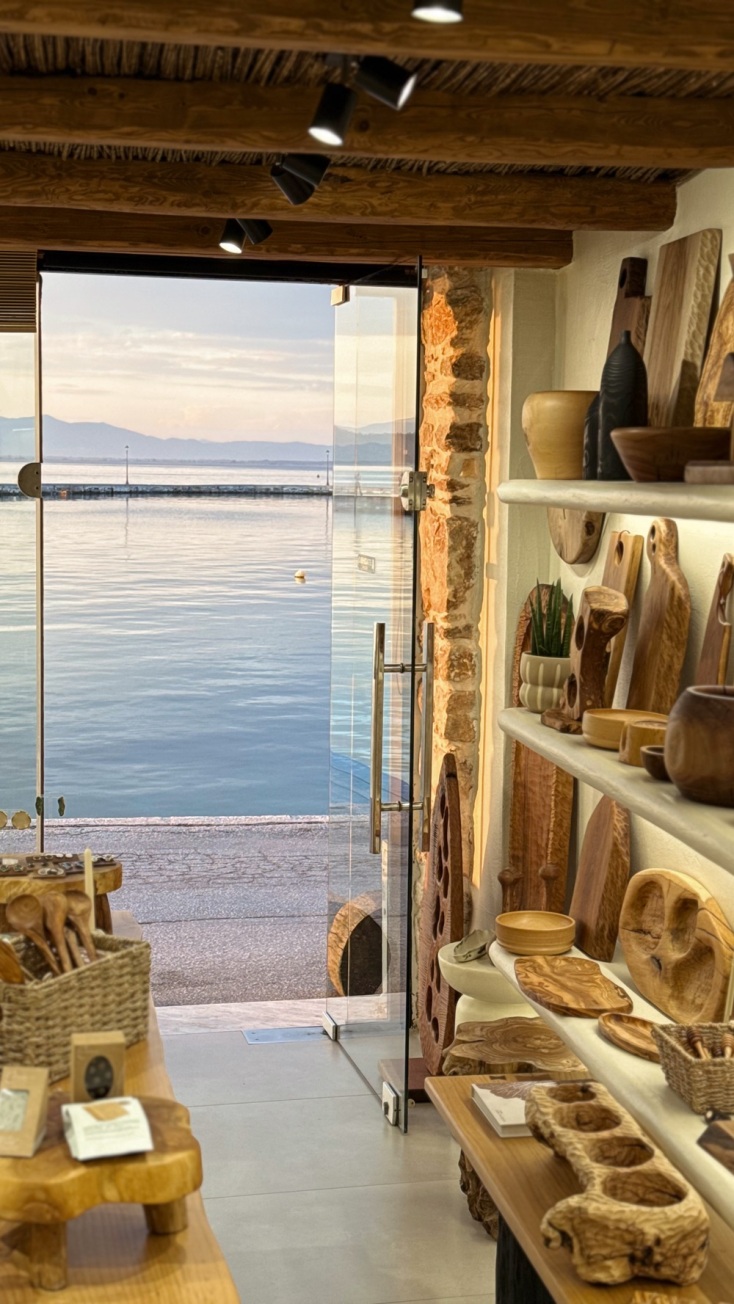 Opus* Design Studio: Η τέχνη της ξυλογλυπτικής ζει στη Θάσο