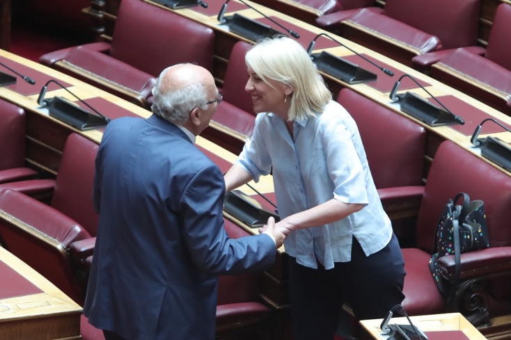 ΣΥΡΙΖΑ: Ορκίστηκε βουλευτής ο Γιάννης Αμανατίδης 