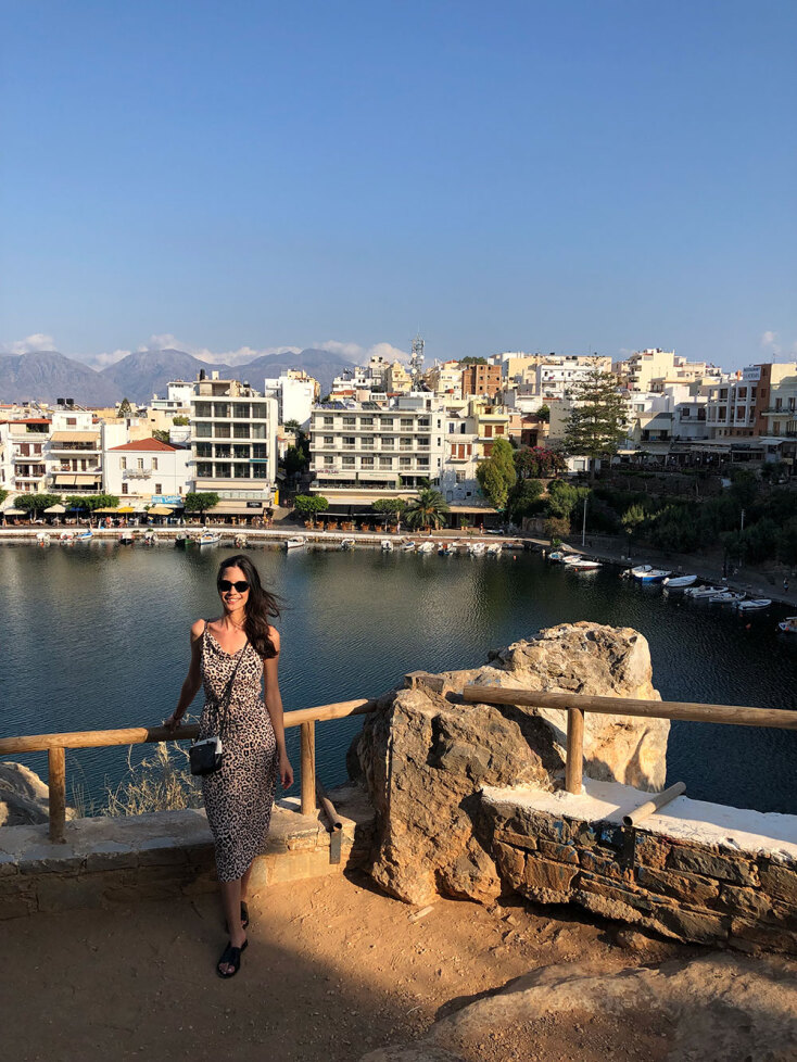 Κωνσταντίνα Αδαμάκη: Η δημοσιογράφος και Youtuber γράφει για τον Άγιο Νικόλαο Κρήτης