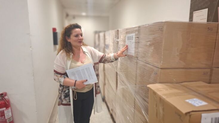 Μπήκαμε στα Γενικά Αρχεία του Κράτους, είδαμε πώς ψηφιοποιείται η μνήμη της Ελλάδας