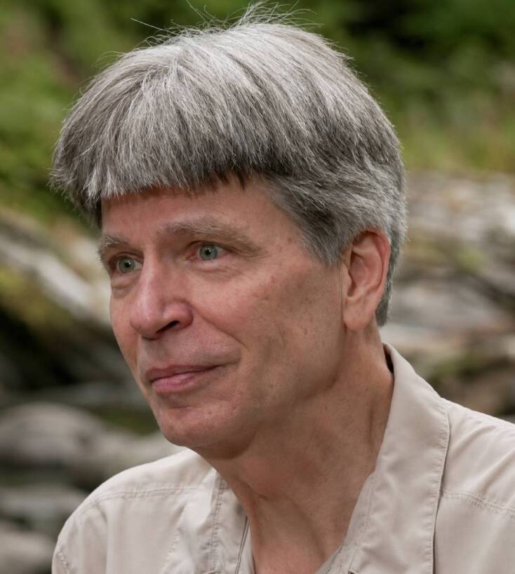 Richard Powers | Λήψη φωτογραφίας από το βίντεο «Author Richard Powers on his new book “Playground”» του CBS News (YouTube, 28.9.2024).