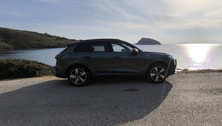 To Audi SUV Q3 δίνει απλόχερα premium εμπειρία σε όλα