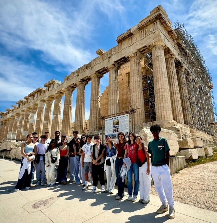 Το αμερικανικό σχολείο όπου το 98% των μαθητών δεν είναι Έλληνες - και θριαμβεύουν στην ελληνομάθεια