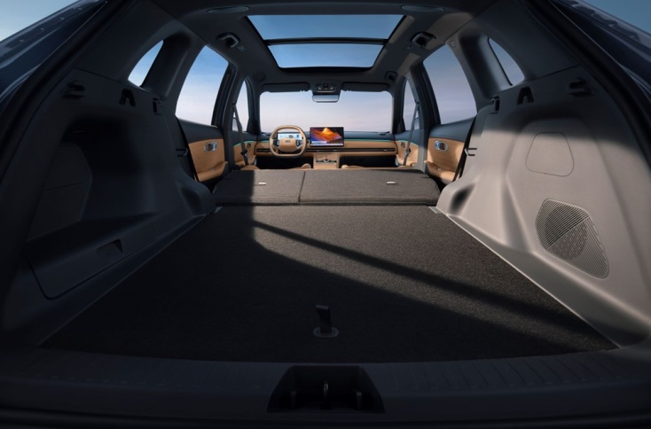 Το Geely Starray EM-i είναι ένα Plug-in Hybrid D-SUV με εξαιρετική πολυτέλεια, υψηλή τεχνολογία, και μεγάλες ανέσεις 