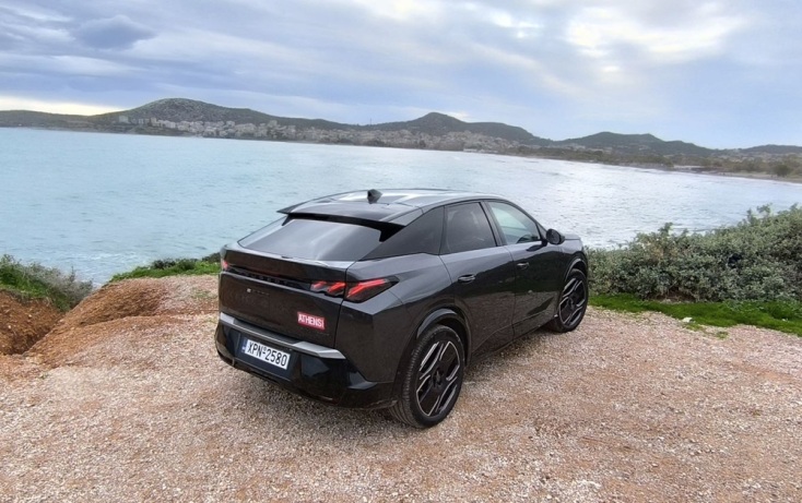 Αυτό είναι το Peugeot E-3008 Dual Motor AWD 325 hp με καινοτομίες που φέρνουν επανάσταση στην ηλεκτρική κινητικότητα