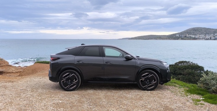 Αυτό είναι το Peugeot E-3008 Dual Motor AWD 325 hp με καινοτομίες που φέρνουν επανάσταση στην ηλεκτρική κινητικότητα