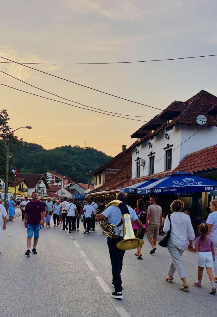 Trumpet Festival: Στη Σερβία ζήσαμε το μεγαλύτερο διονυσιακό πανηγύρι των Βαλκανίων