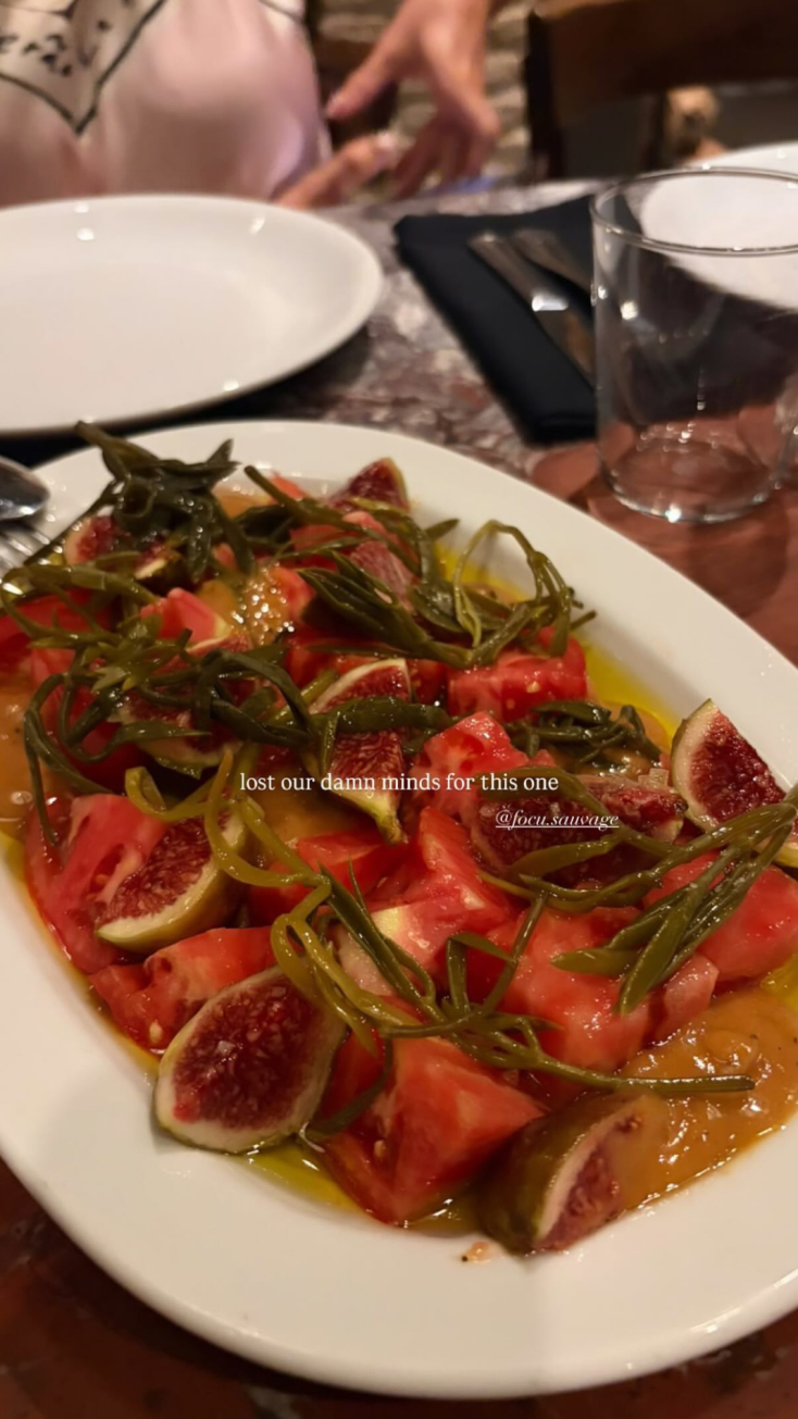 Ντομάτα με σύκο και κρίταμο στο Focu Sauvage