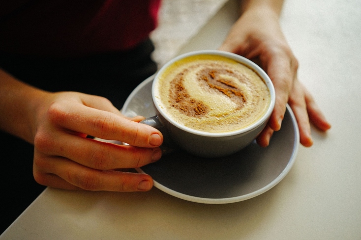 Latte με κουρκουμά