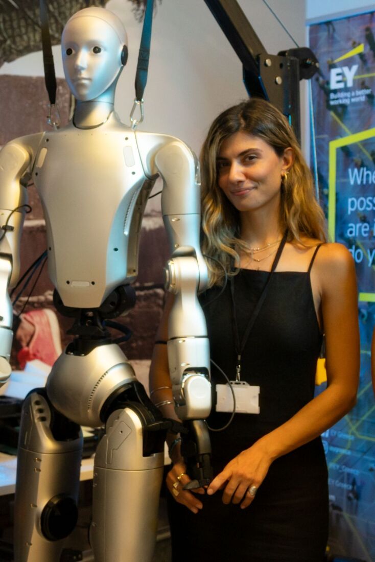 Μέσα στο EY Robotics Lab: Όταν η τεχνητή νοημοσύνη αποκτά χέρια και πόδια