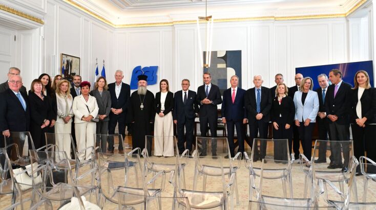 Ο πρωθυπουργός ευχαρίστησε τα ιδρύματα, την πολιτεία, την τοπική Εκκλησία, τον δήμο, τις οργανώσεις ασθενών και όλους τους φορείς που συμμετέχουν στο εγχείρημα, επισημαίνοντας ότι η συνεργασία τους αποδεικνύει στην πράξη πως η σύμπραξη διαφορετικών φορέων μπορεί να αποδώσει συγκεκριμένα αποτελέσματα.