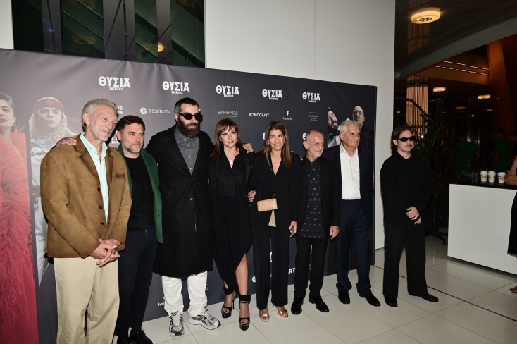 Ο Ρομέν Γαβράς παρουσίασε στην Αθήνα το «Sacrifice», μαζί με την Έμιλι Ραταϊκόφσκι και τον Βενσάν Κασέλ, μετά τα γυρίσματα στην Ελλάδα.