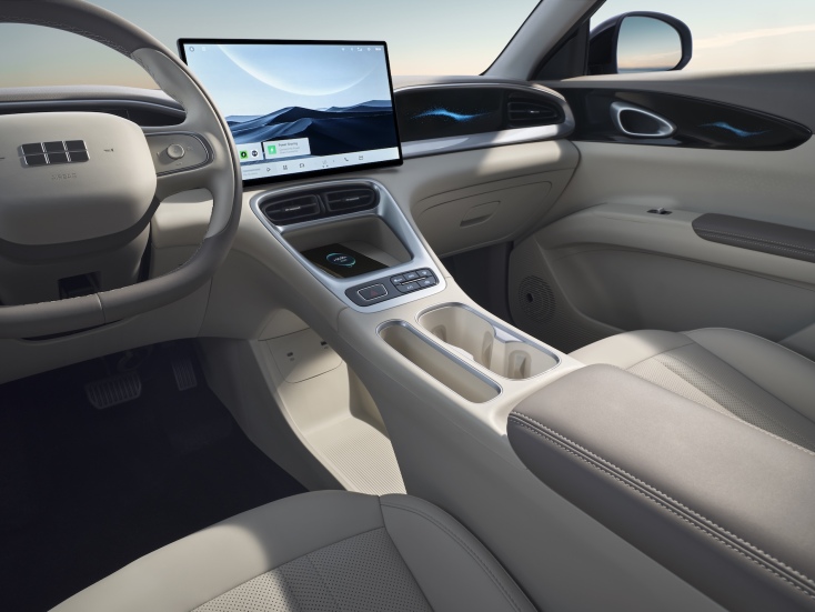 int_center_console_wireless_charging