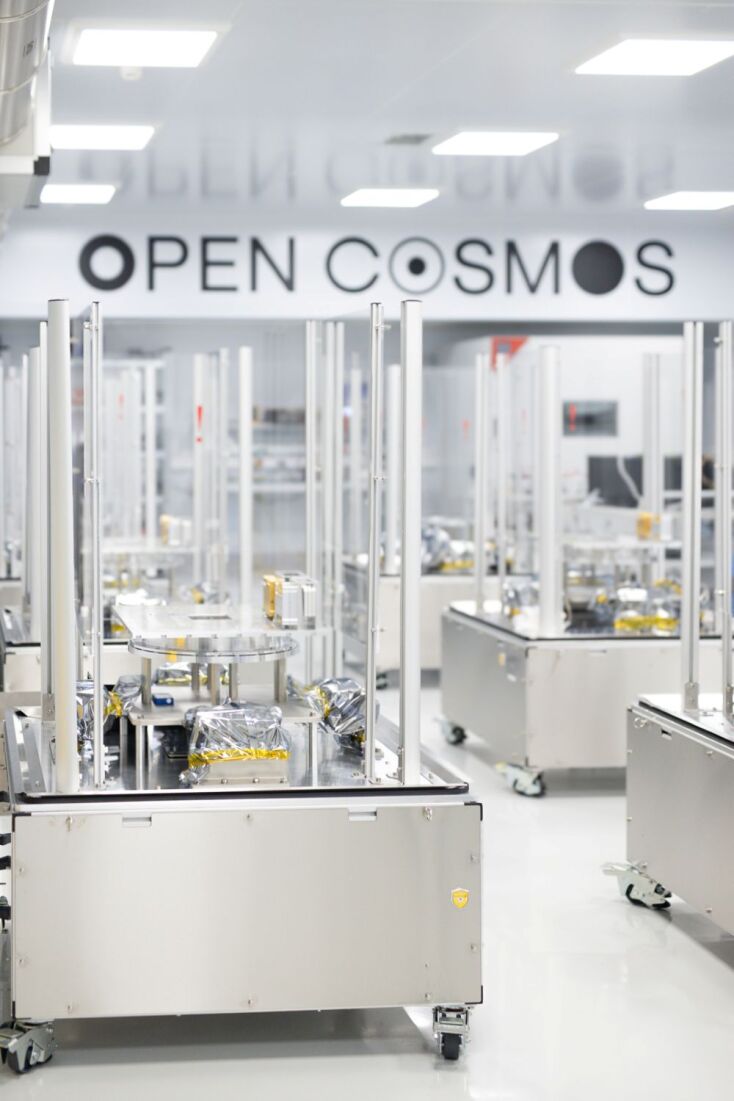 Open Cosmos: «Σε τρία χρόνια θα κατασκευάζουμε έναν δορυφόρο την ημέρα στην Ελλάδα»