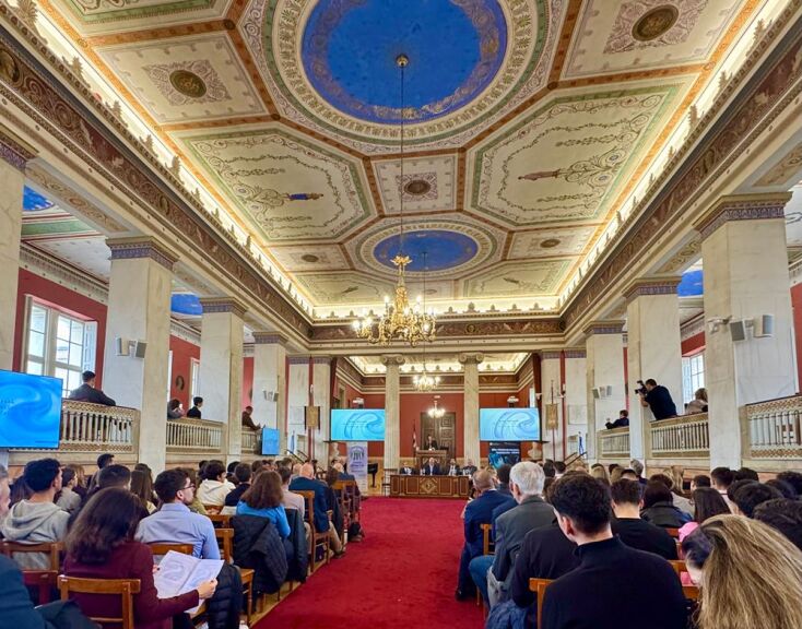 Από το Fintech στην ορκωμοσία των βιολόγων: Δύο εικόνες του μέλλοντος στο ιστορικό Καποδιστριακό Πανεπιστήμιο Αθηνών